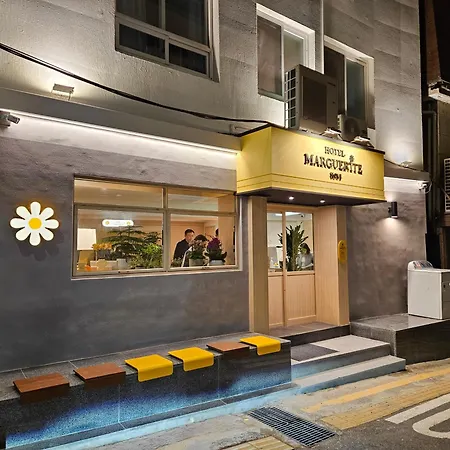 2025 Renovated- Hotel Marguerite