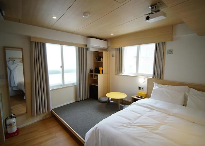 2025 Renovated- Marguerite 2*