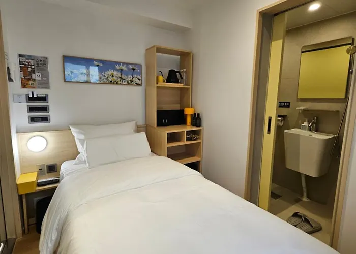 2025 Renovated- Marguerite Hotel 2*