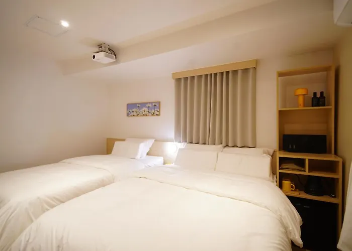 2025 Renovated- Marguerite 2*